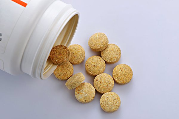 白敬宇 盐酸四环素醋酸可的松眼膏