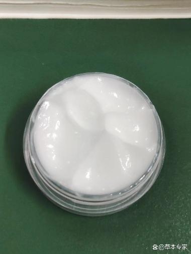 尿素软膏 10g 马应龙药业集团股份有限公司